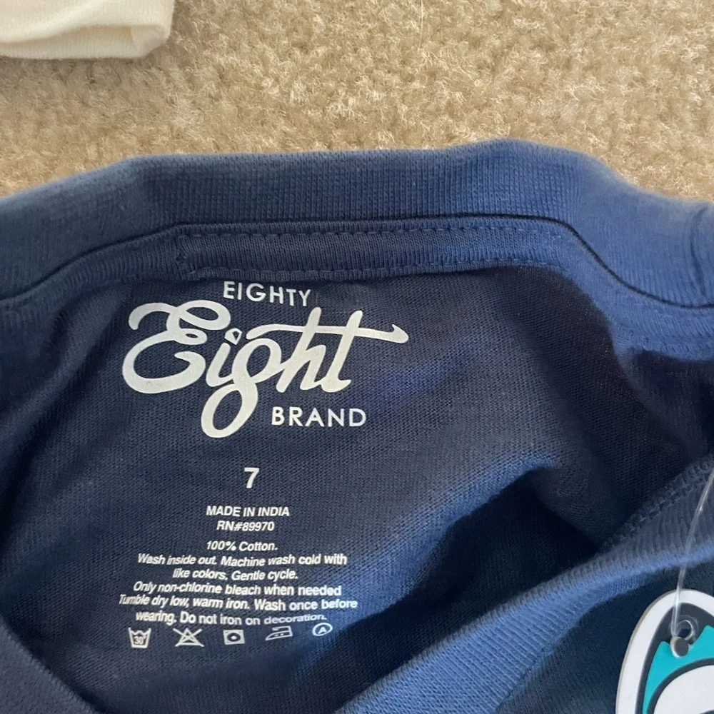 NWT Bundle of 5 kid size 6-7 tops. Marvel, old navy‎ etc